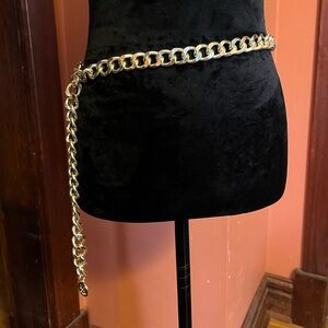 Tommy Hilfiger belly chain